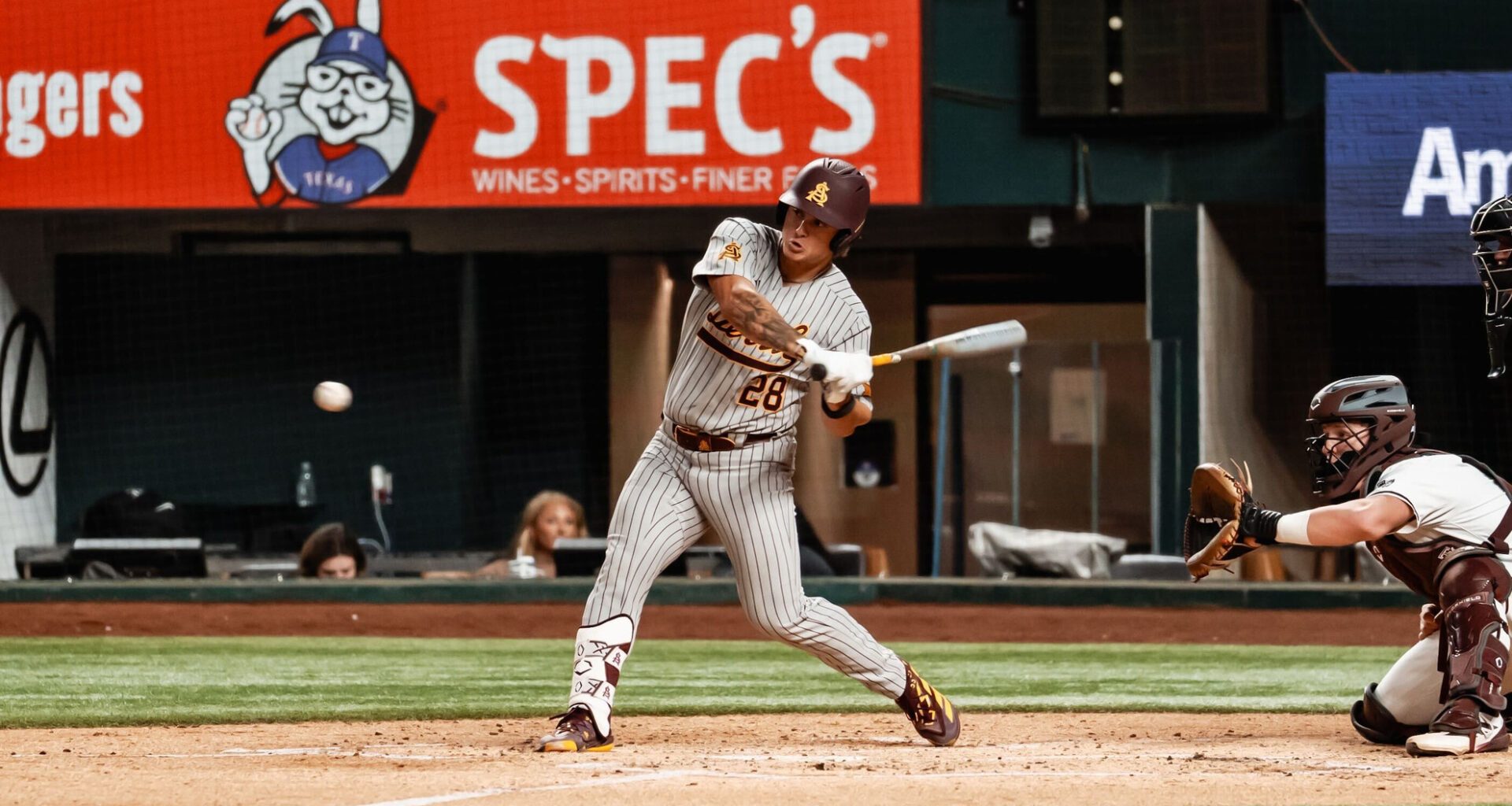 Baseball falls to No. 23 Texas A&M to conclude Arlington trip