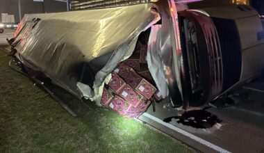 Driver arrested after 18-wheeler hauling bananas crashes on US 75, shutting down service road for several hours
