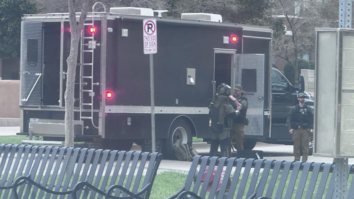 Suspicious packaged in Downtown Dallas cleared by DPD bomb squad