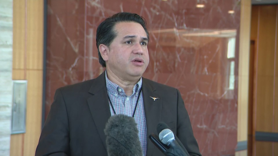 City of Fort Worth removing signs, reviewing tributes to Cesar Chavez