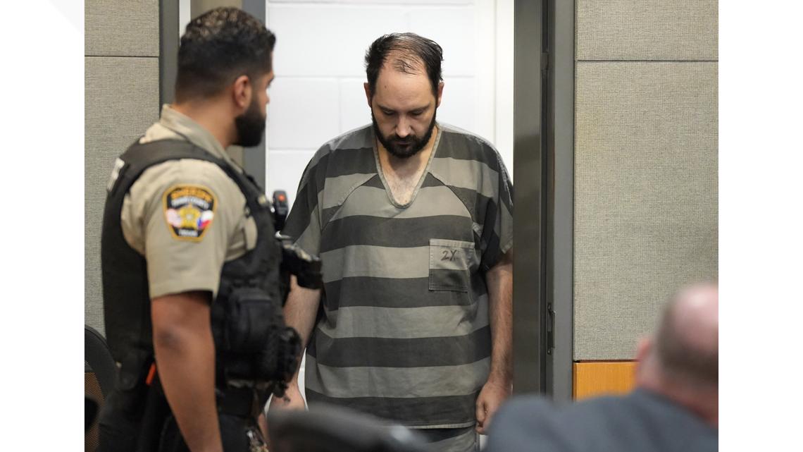 Judge declares mistrial in Daniel Perry's deadly conduct case