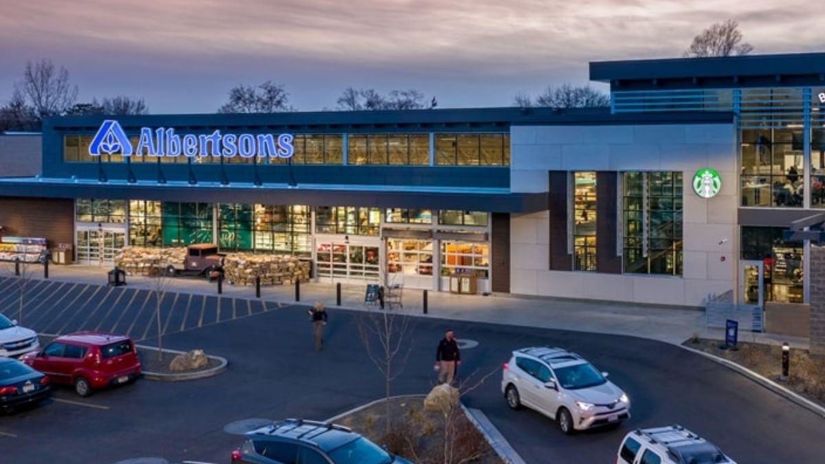 The impacted stores include its Euless location and a Fort Worth site on West Freeway, with layoffs scheduled to take effect in April