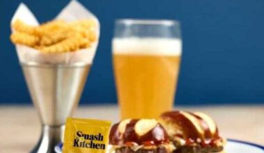 American Airlines spices menu with sauces from Glen Powell