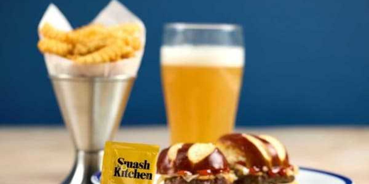 American Airlines spices menu with sauces from Glen Powell