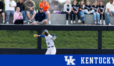 Riddel’s Clutch Double Lifts Kentucky Past Houston in Key Midweek – UK Athletics