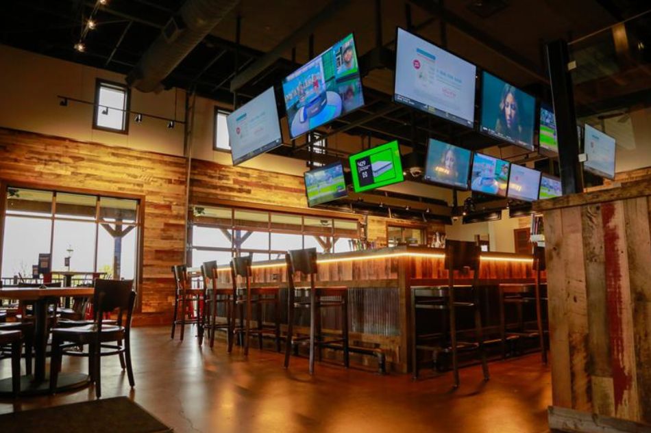 Interior photo of the Home Plate Restaurant at Texas Rangers Golf Club in North Arlington