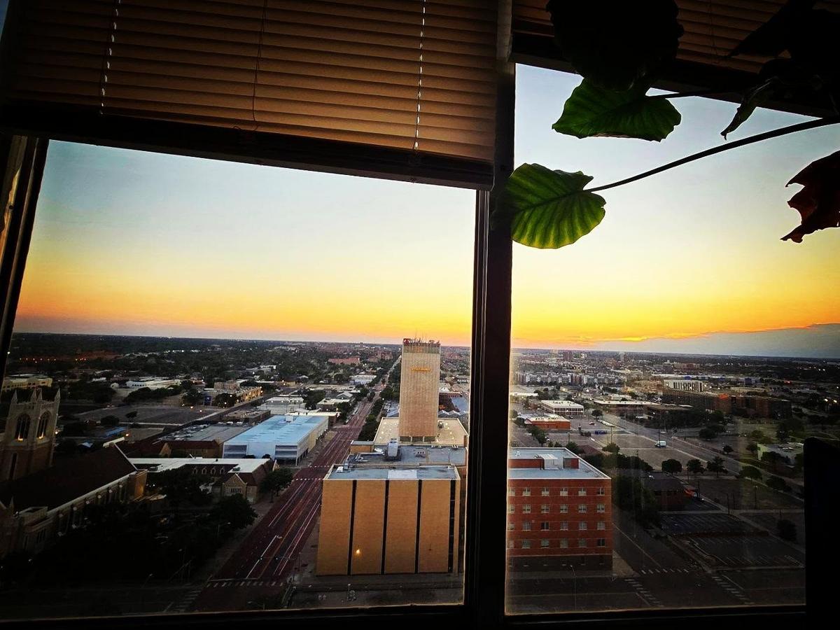 Navigating Lubbock's Frustrations: Wind, Traffic, And More