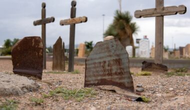 What Ghostly Legends Lurk In El Paso's Haunted Sites?