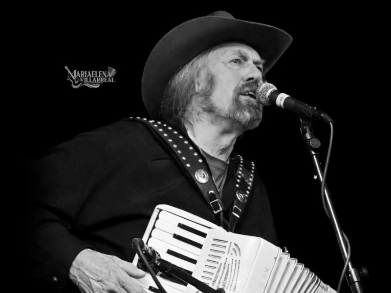 Augie Meyers, Texas Music Legend and Texas Tornados Co-Founder, Dies at 85