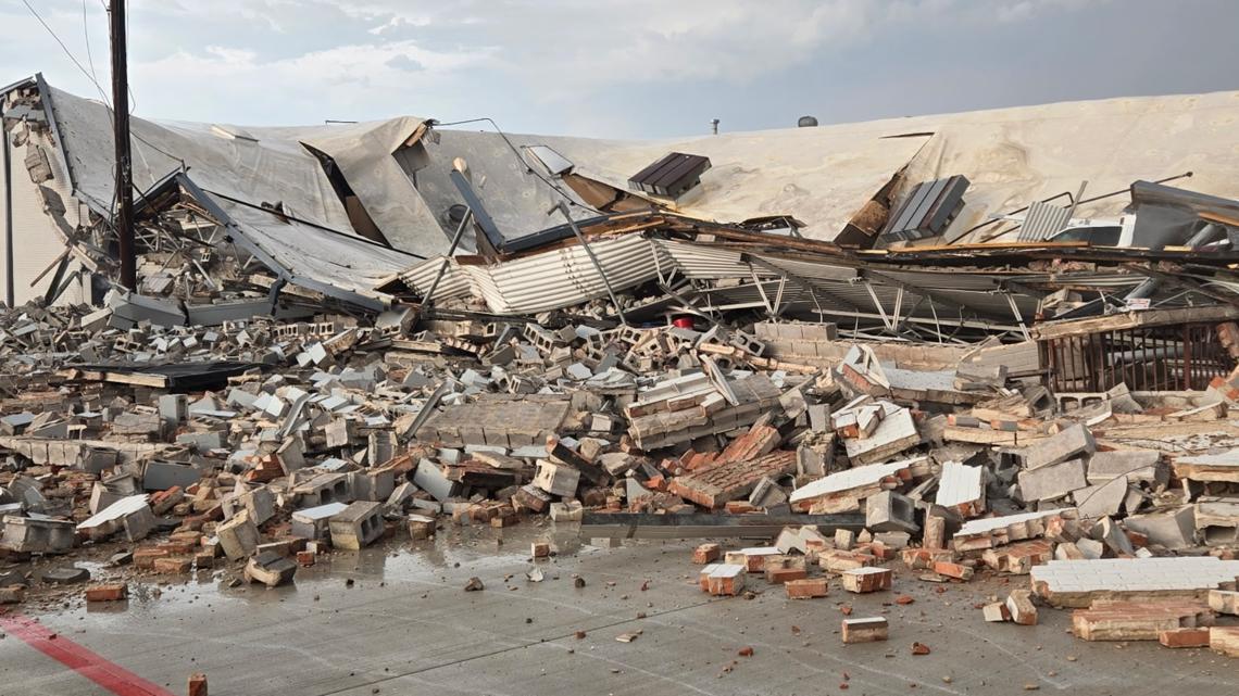 Seven escape safely after building collapse in Garland, officials say