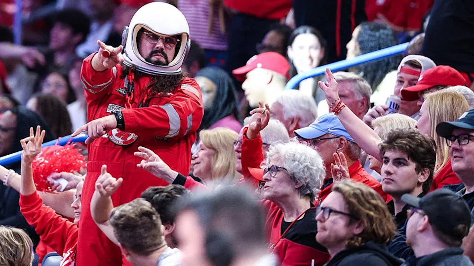 <div>OKLAHOMA CITY, OKLAHOMA - MARCH 19: Houston Cougars fans gestures during the first round of the 2026 NCAA Men's Basketball Tournament against the Idaho Vandals held at Paycom Center on March 19, 2026 in Oklahoma City, Oklahoma. (Photo by Shane Bevel/NCAA Photos via Getty Images)</div>