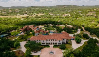 The price tag to by San Antonio Spur Tony Parker's mansion has dropped by nearly half