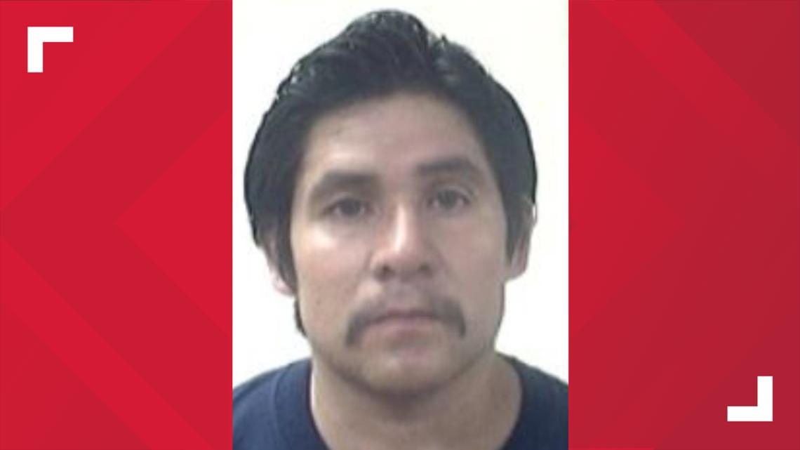 Bexar County Sheriff's Office seeks man with warrants for aggravated assault