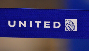 United Express jet bound for Houston diverted after passenger's battery started smoking