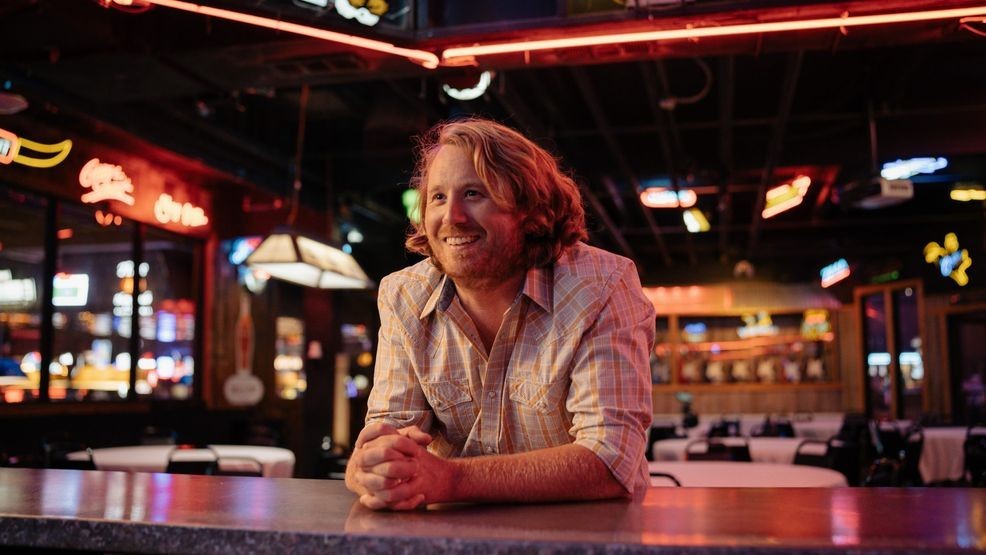 William Clark Green, who has been making music for more than 15 years, reflected on his Texas roots and the journey that’s shaped his sound and storytelling over the years. “My fans were the college kids when I started 17 years ago, and I feel like we’ve all grown together. We’re on the same path now — marriage, kids, and those different stages of life. This record is definitely more mature and reflects that.” Courtesy: RobertChavers{p}{/p}