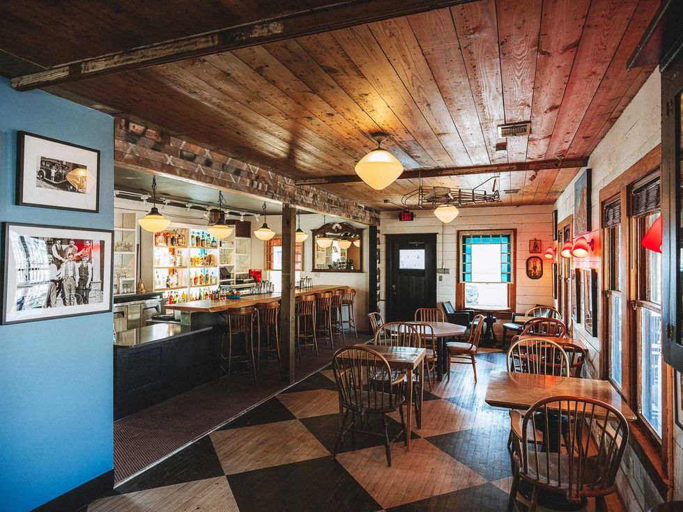 Boni's Bar Next Door