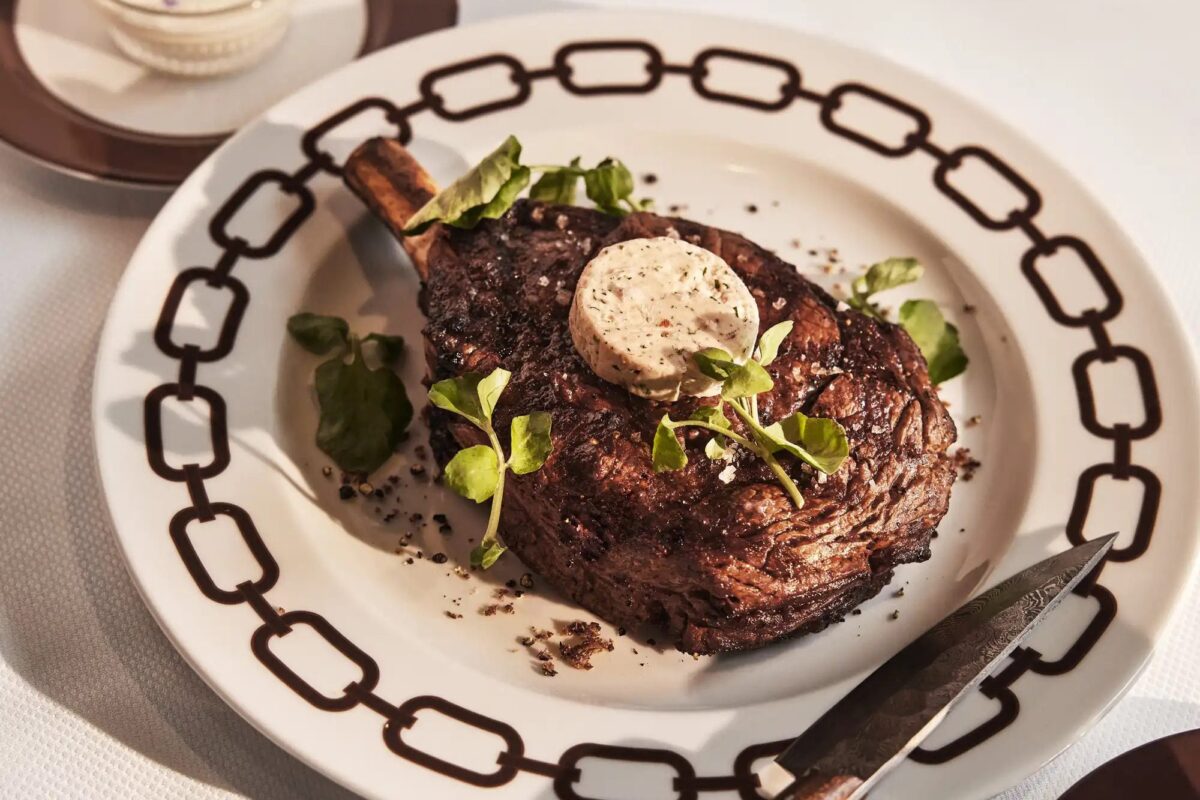 14 Best Steakhouses in Fort Worth — Where to Find the Choicest Cuts of Beef in Cowtown