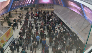 Wait it out or audible? Here's what Houston passengers are doing amid hours-long TSA lines at IAH