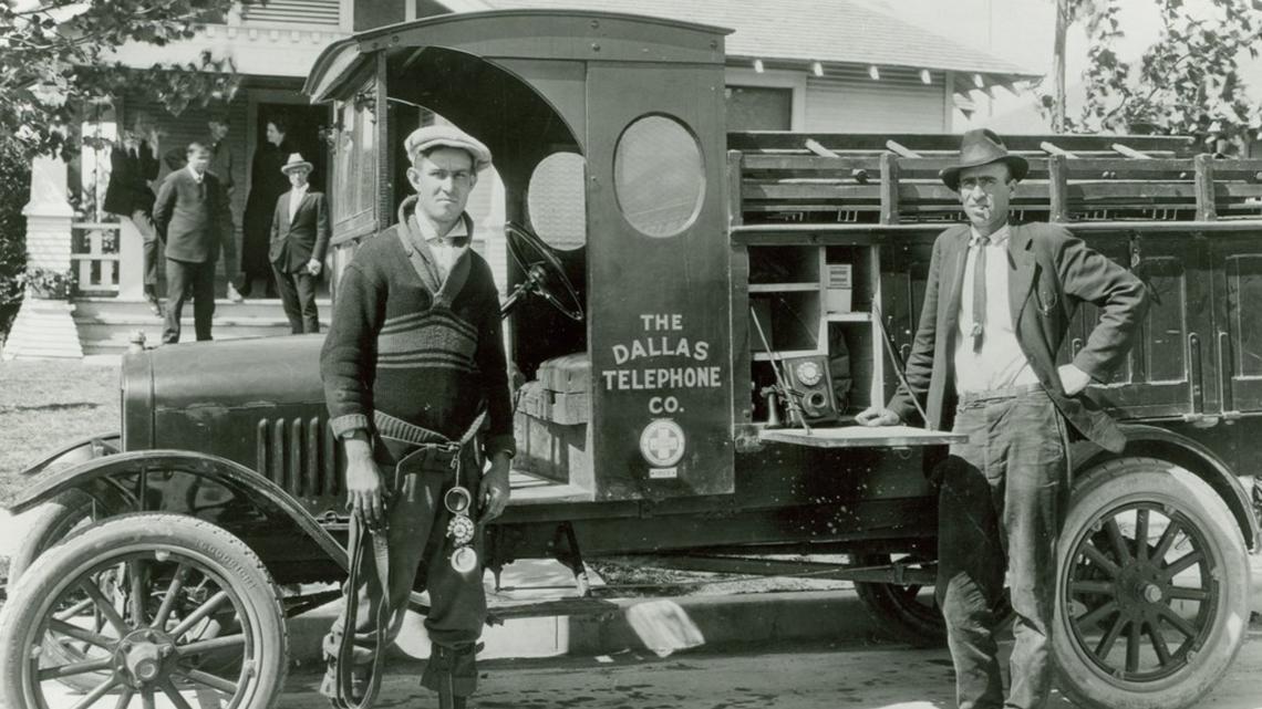 AT&T celebrates 150th anniversary of telephone's invention with pop-up museum