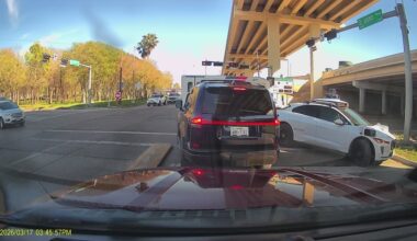 WATCH: Driverless Waymo vehicle turns into oncoming traffic and blocks roads in Houston