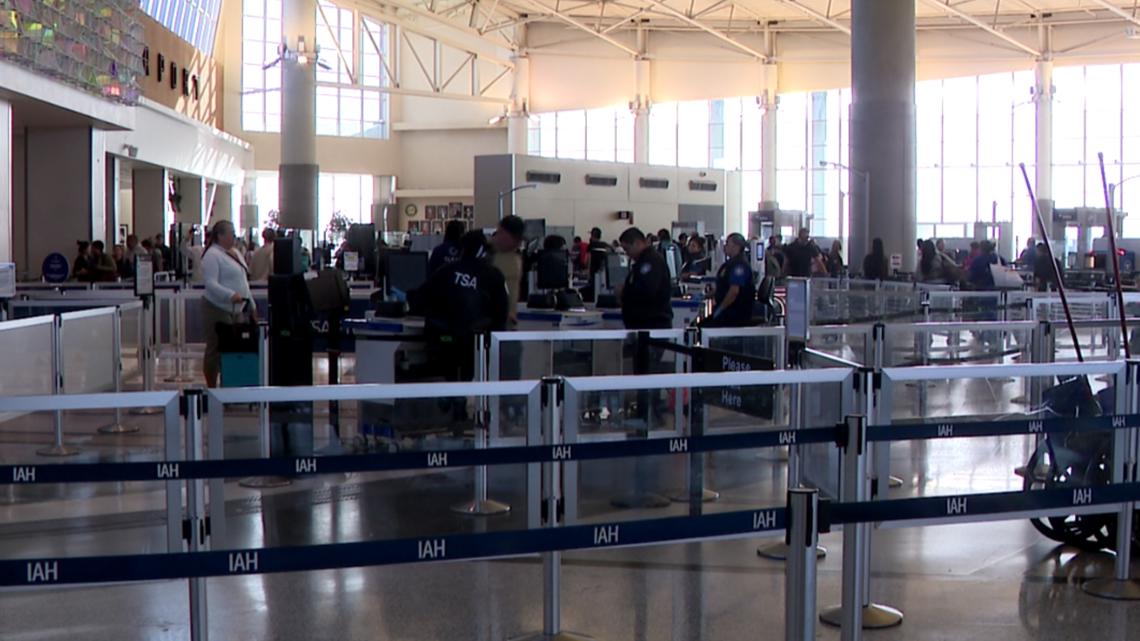 TSA lines move quickly at Hobby Airport after last weekend’s massive delays