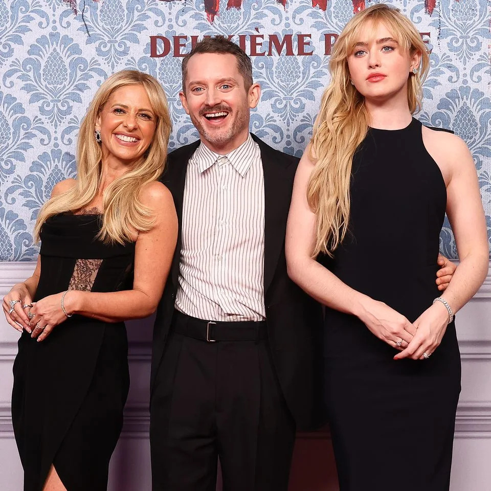 Sarah Michelle Gellar, Elijah Wood and Kathryn NewtonCredit: Marc Piasecki/WireImage