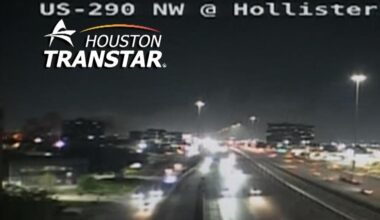 HFD: Firefighters battle two-alarm apartment fire in northwest Houston