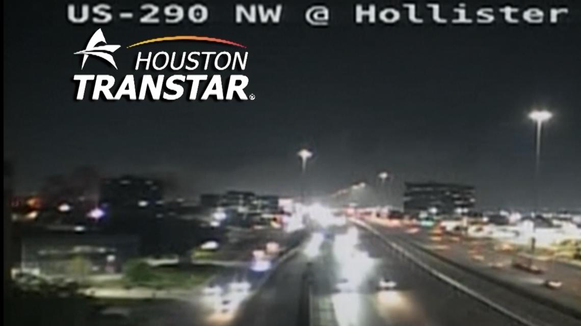 HFD: Firefighters battle two-alarm apartment fire in northwest Houston