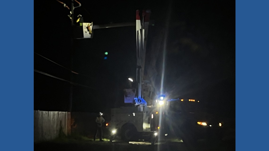 Power outages reported in Flour Bluff as strong winds move through area