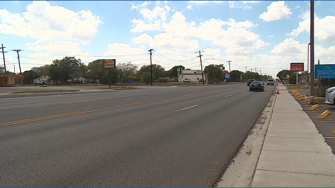Robstown PD investigating pedestrian crash; victim on life support
