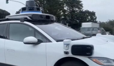 Riders share views on Waymo safety after viral incident videos