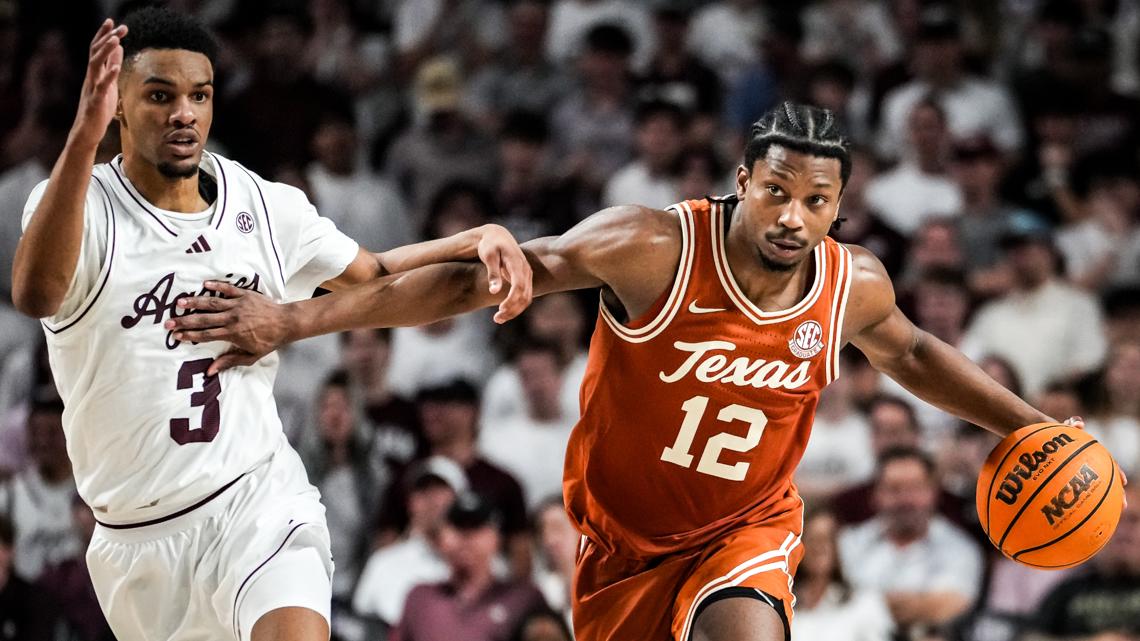 Texas pulls away late to beat Texas A&M 76-70 in Lone Star Showdown