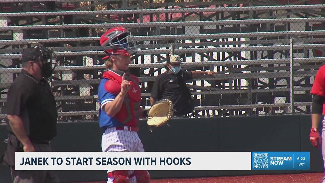 G-P grad Janek to start season with Hooks