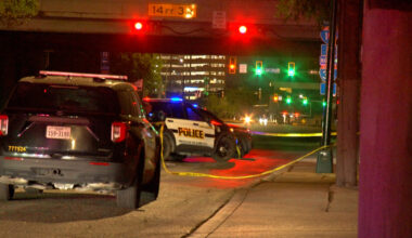 Man hospitalized after stabbing near downtown San Antonio, police say