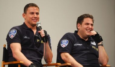 The National Desk dark theme brand icon