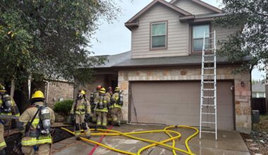 4 displaced after lightning strike sparks house fire in southeast Austin
