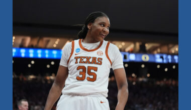 Texas 'generational talent' Booker scores 40 in March Madness rout of Oregon