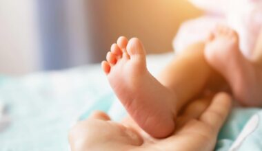 Central Texas midwife's license suspended over infant, maternal deaths