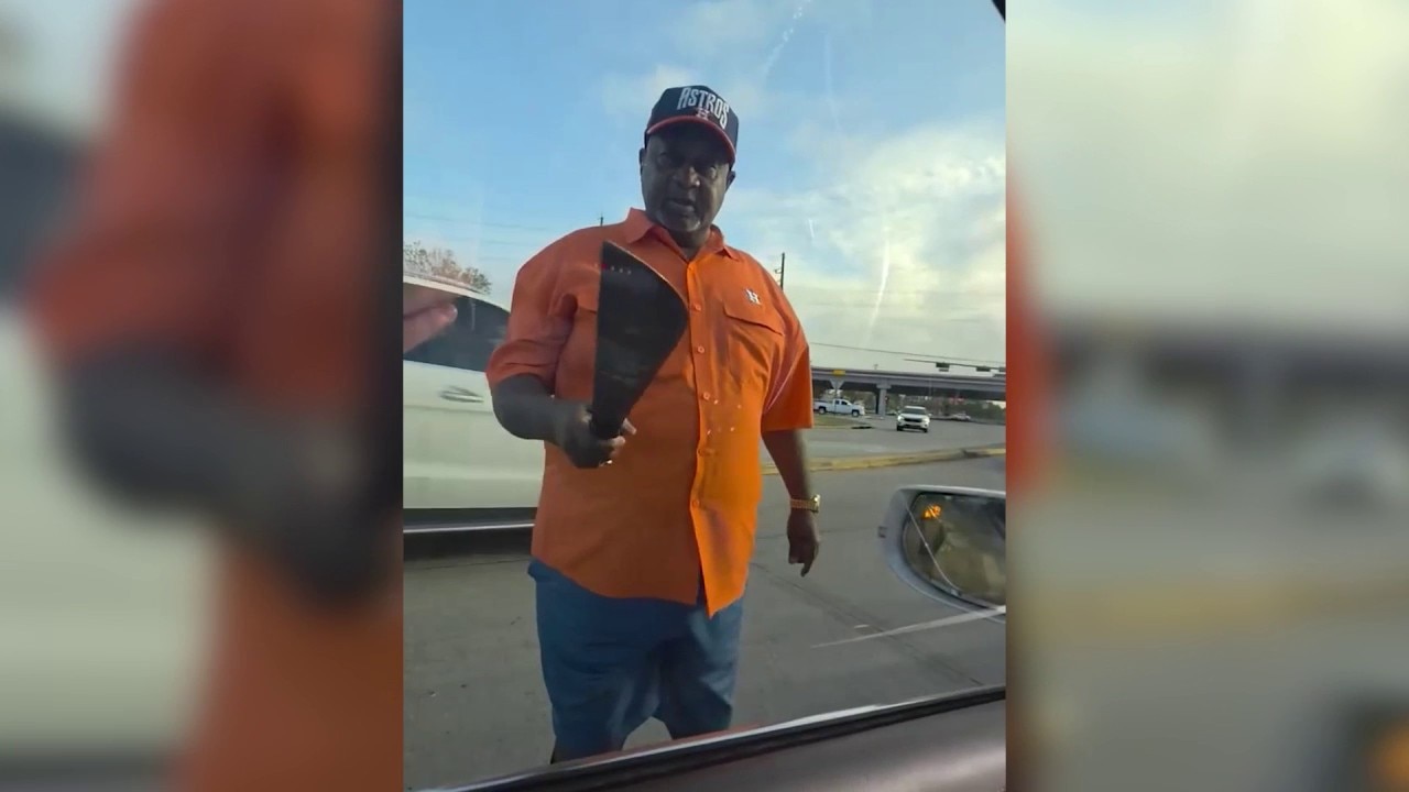 Houston road rage: Man threatens driver with machete