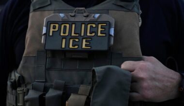 Houston mayor, police chief issue new directive on immigration warrant stops