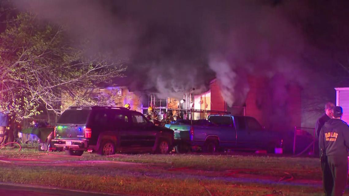 1 person injured in East Oak Cliff house fire, Dallas Fire-Rescue says
