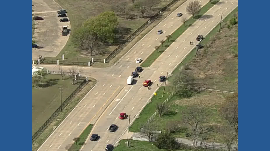 1 pedestrian killed in single-vehicle crash, Wylie police say
