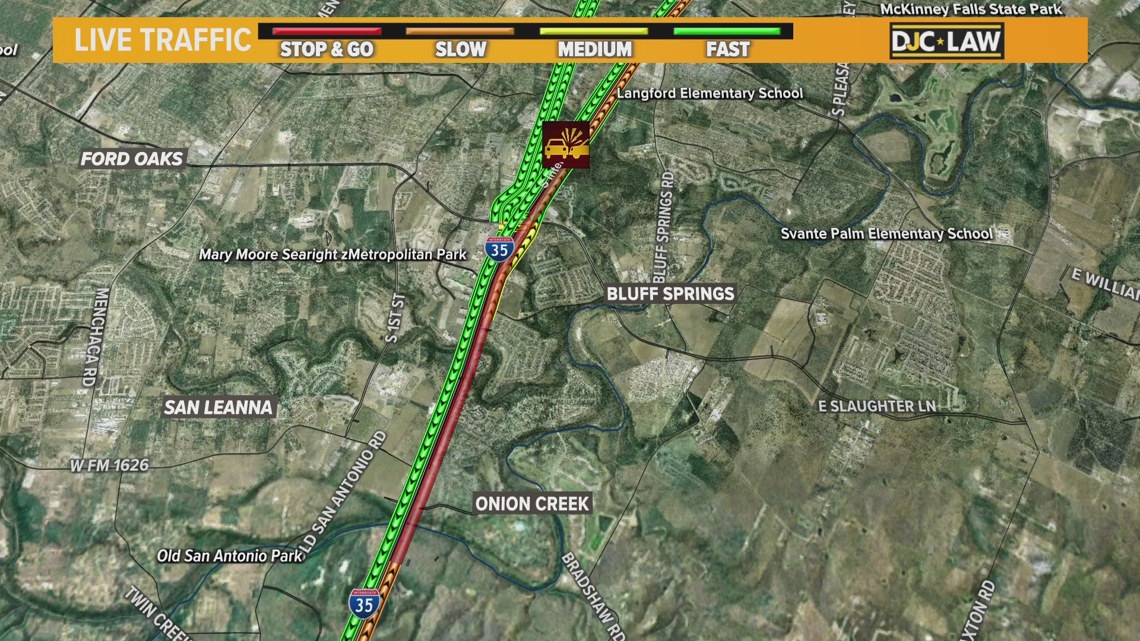 Multi-vehicle crash prompts road closure along I-35 northbound near Slaughter Lane