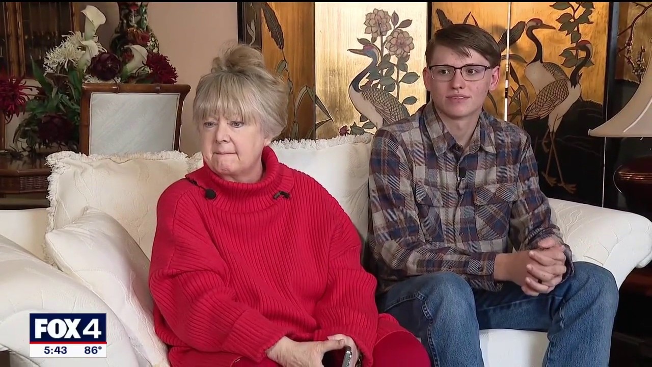 Volunteer delivery driver saves elderly woman's life