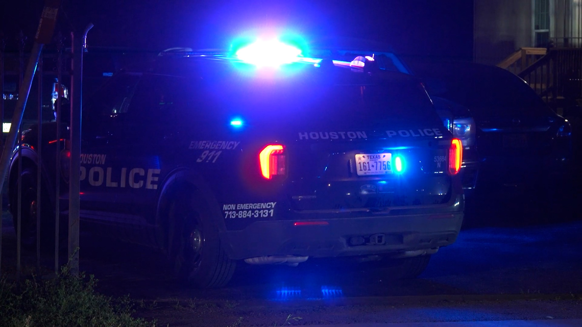 Father shoots his adult son during argument over keys, HPD says