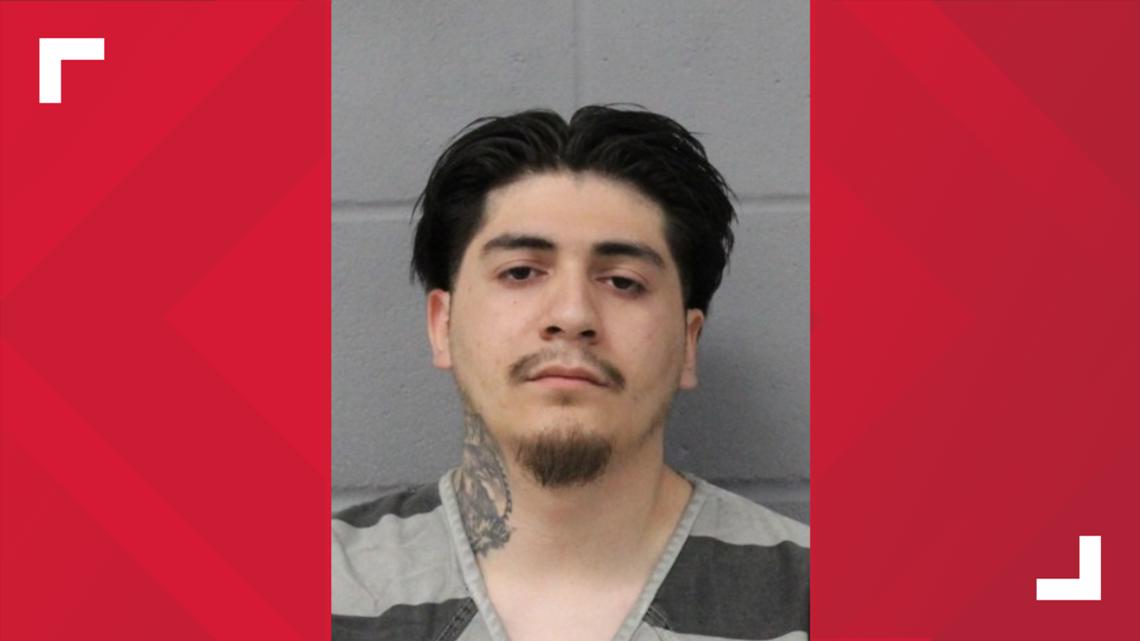 Man killed, suspect charged with murder after southeast Austin shooting, deputies say