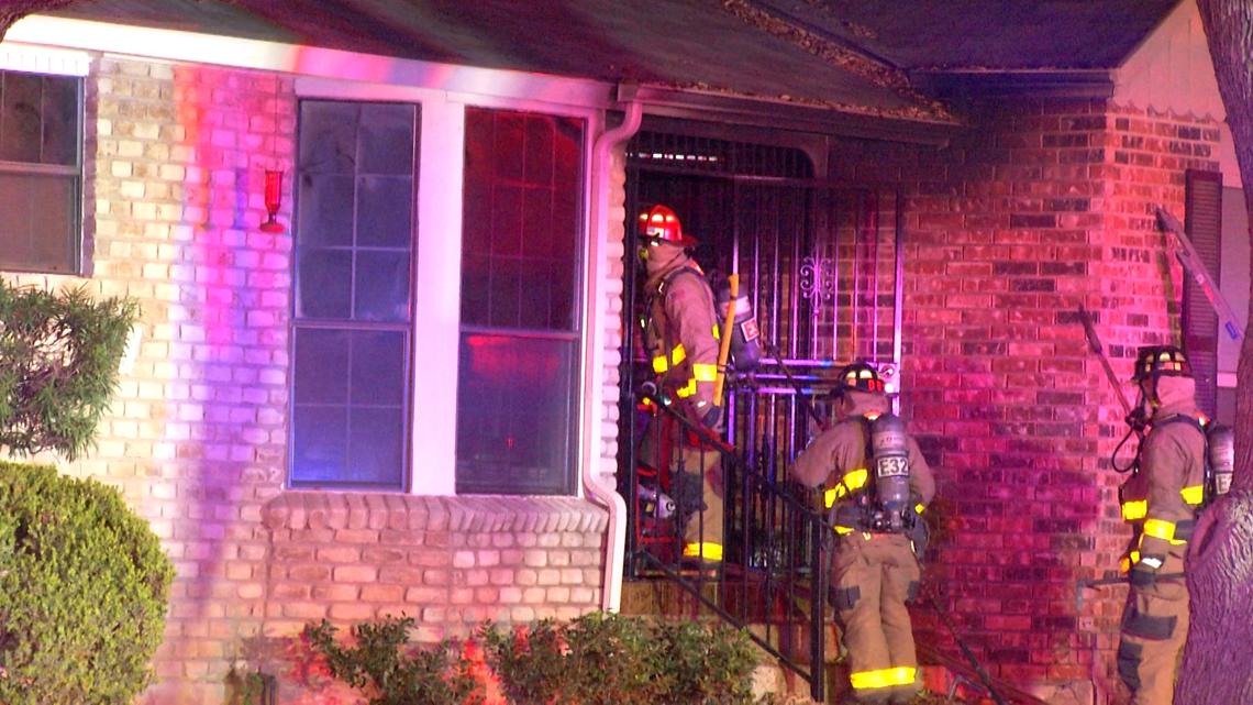 Fire damages northwest San Antonio quadplex, no injuries reported