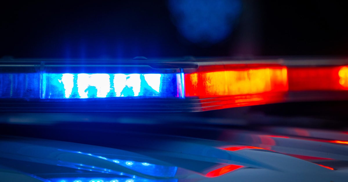 1 killed, 2 hurt after fight leads to shooting in Fort Worth parking lot, police say