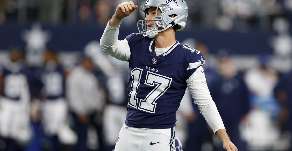 Dallas Cowboys officially place second-round tender on Brandon Aubrey