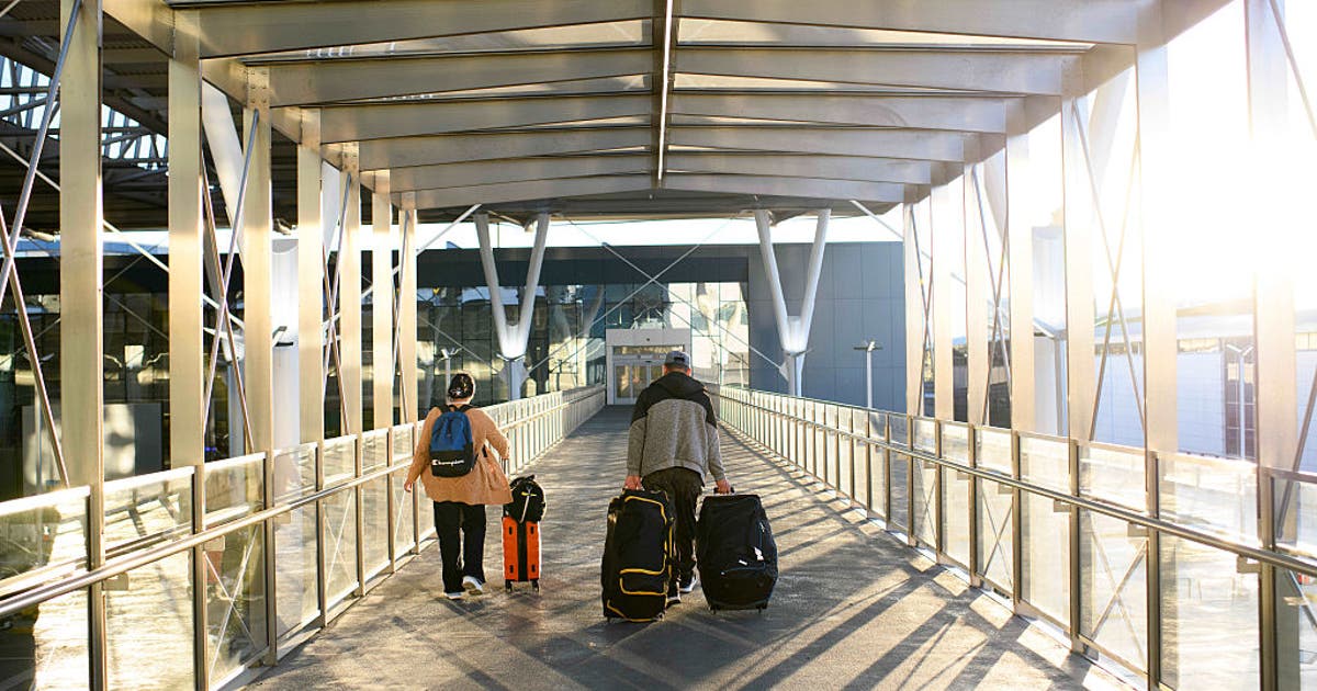 Bush Airport issues ground delays due to strong winds, check flight status